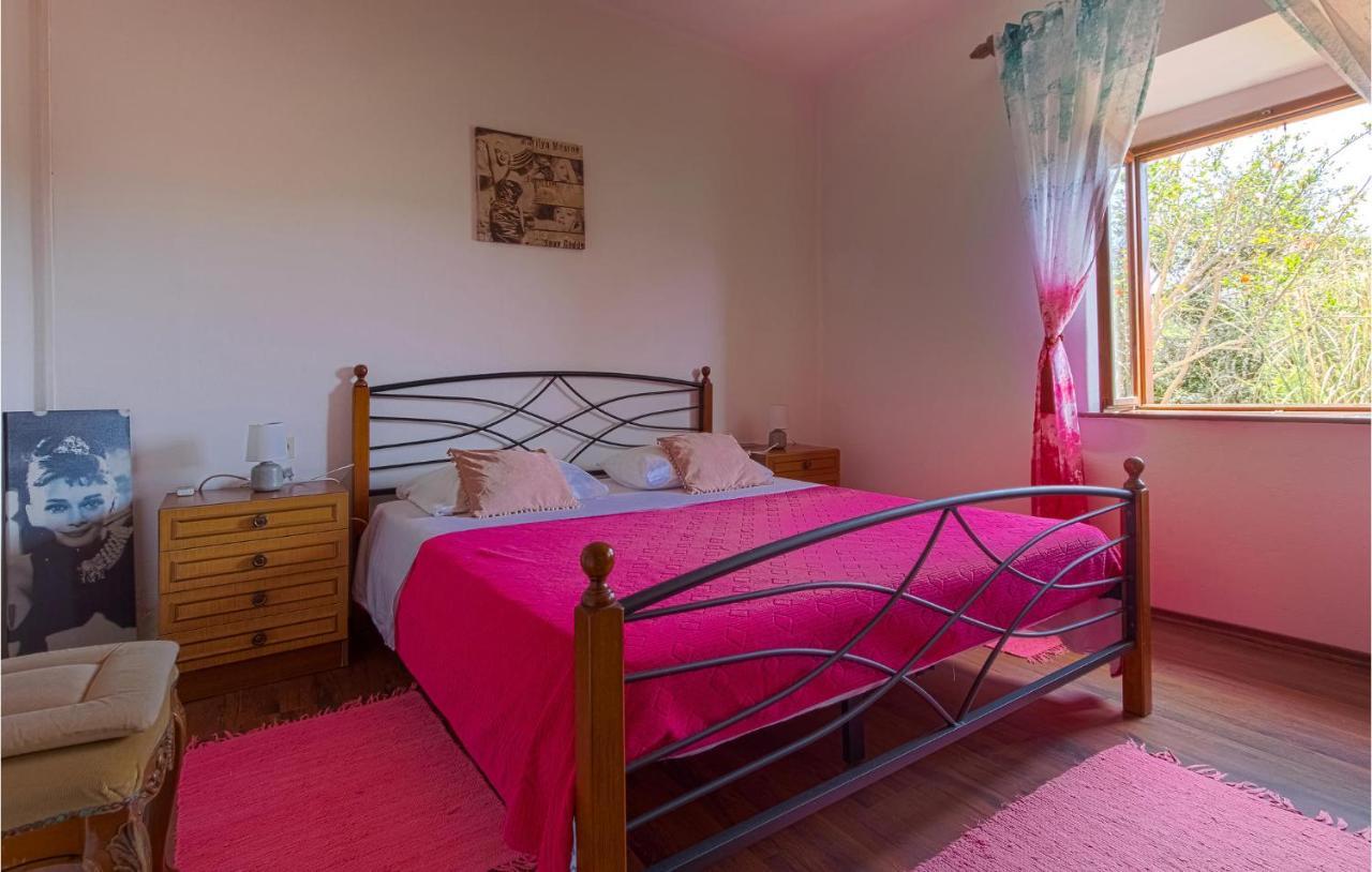 Awesome Home In Zaglav With Wifi Экстерьер фото
